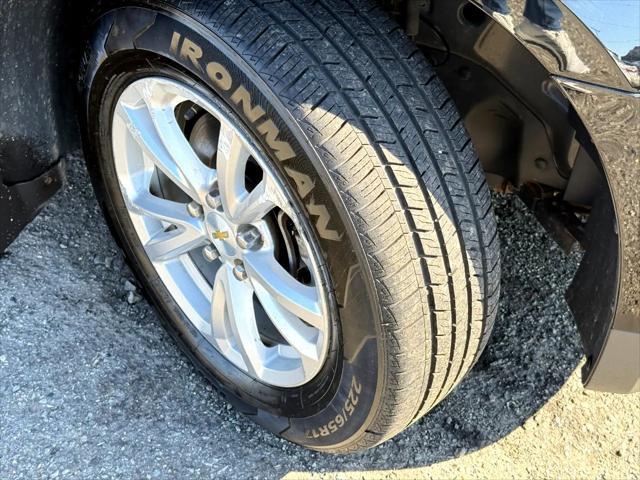 Photo of 2017 Black Chevrolet Equinox