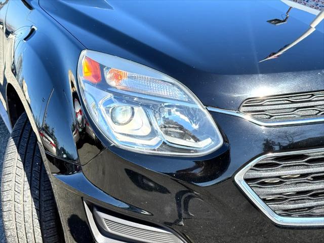 Photo of 2017 Black Chevrolet Equinox