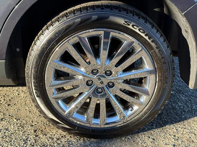 Photo of 2014 Smoked Quartz Metallic Tinted Clearcoat Lincoln MKX