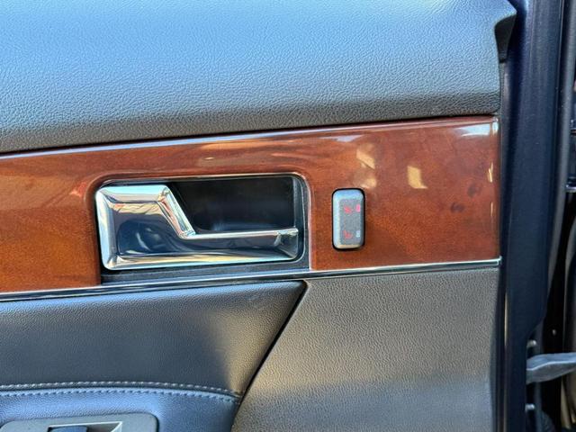 Photo of 2014 Smoked Quartz Metallic Tinted Clearcoat Lincoln MKX