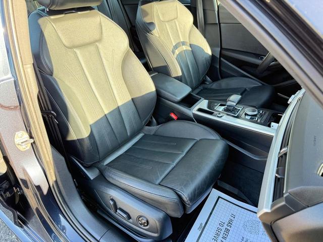 Photo of 2017 Moonlight Blue Metallic Audi A4