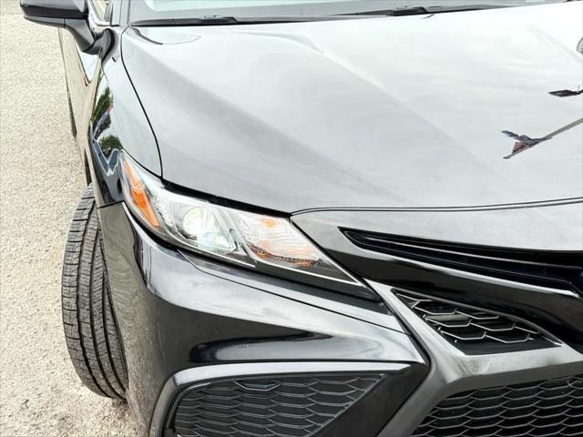 Photo of 2021 Midnight Black Metallic Toyota Camry
