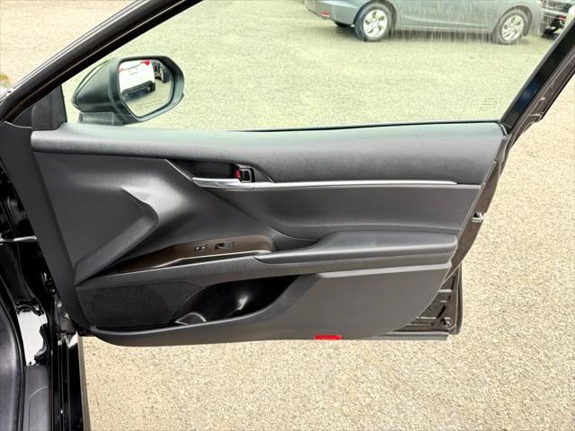 Photo of 2021 Midnight Black Metallic Toyota Camry