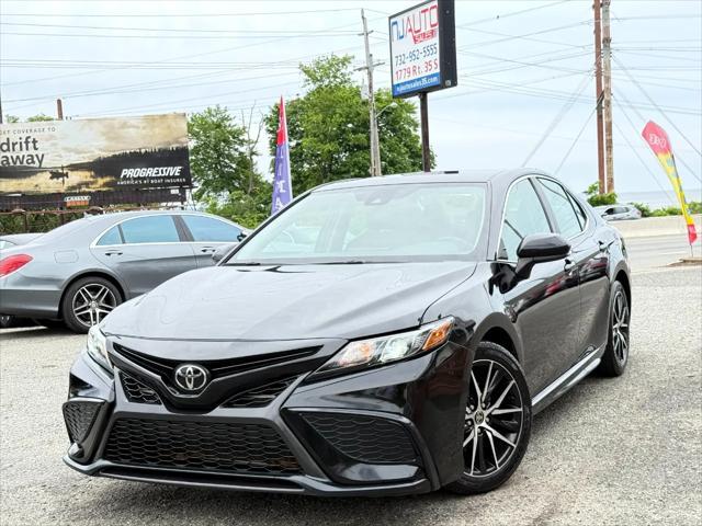 Photo of 2021 Midnight Black Metallic Toyota Camry