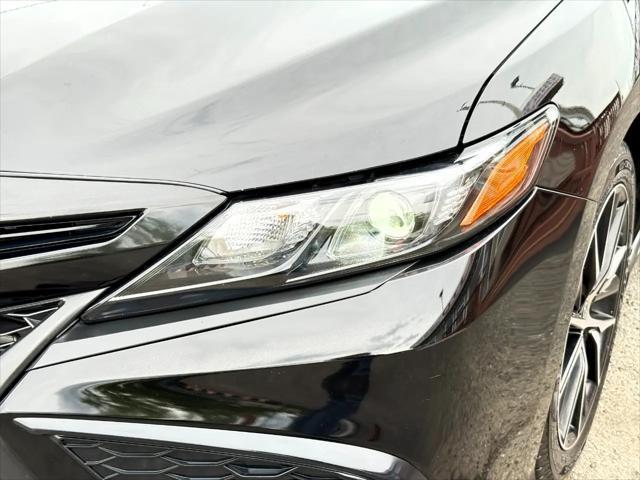 Photo of 2021 Midnight Black Metallic Toyota Camry