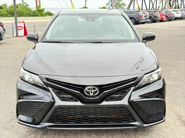Photo of 2021 Midnight Black Metallic Toyota Camry