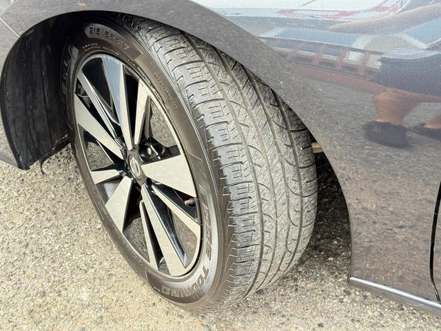 Photo of 2022 Storm Blue Metallic Nissan Altima