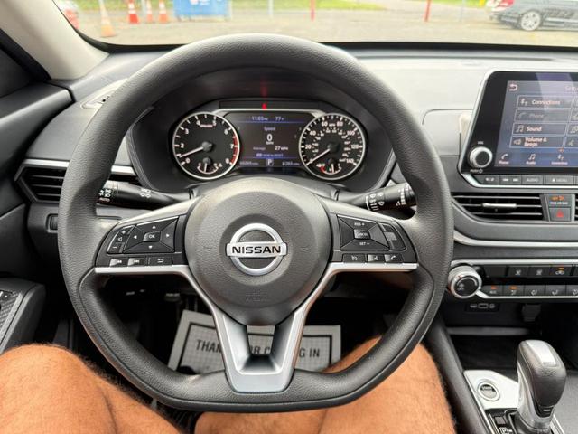 Photo of 2022 Storm Blue Metallic Nissan Altima