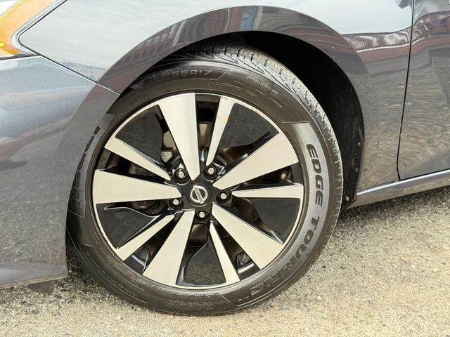 Photo of 2022 Storm Blue Metallic Nissan Altima
