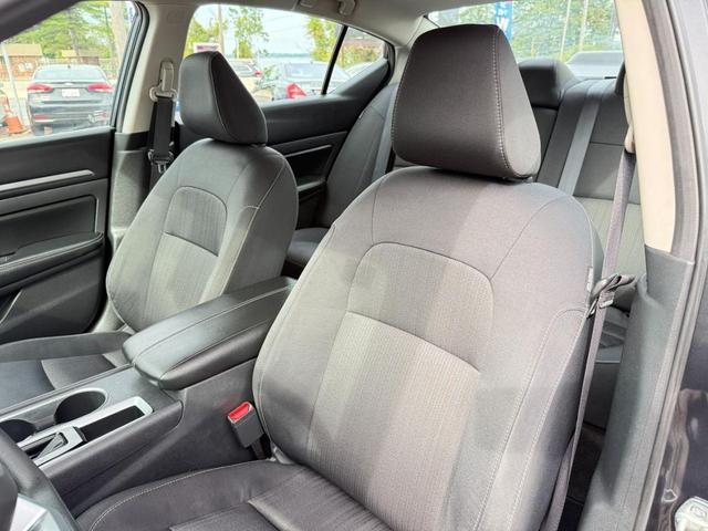 Photo of 2022 Storm Blue Metallic Nissan Altima