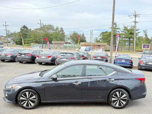 Photo of 2022 Storm Blue Metallic Nissan Altima