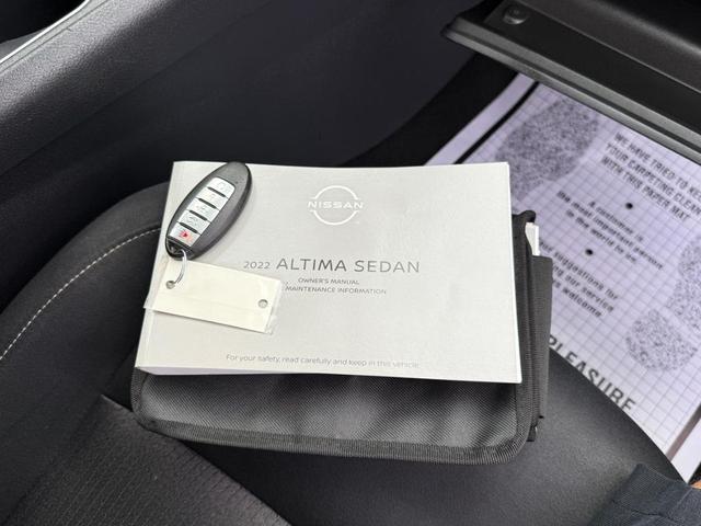 Photo of 2022 Storm Blue Metallic Nissan Altima