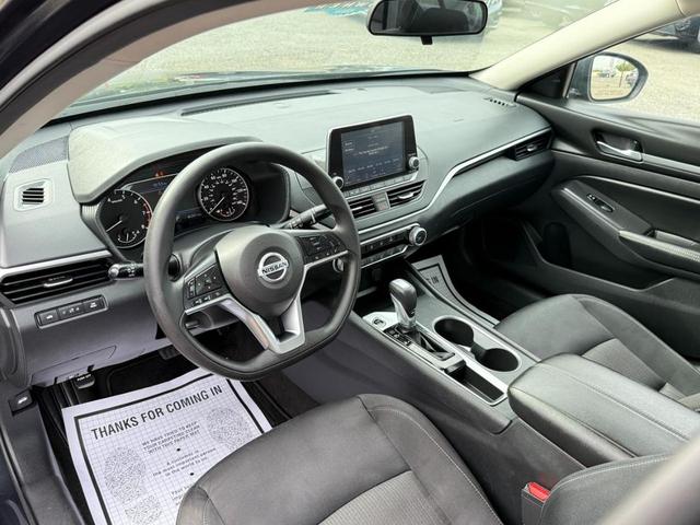 Photo of 2022 Storm Blue Metallic Nissan Altima