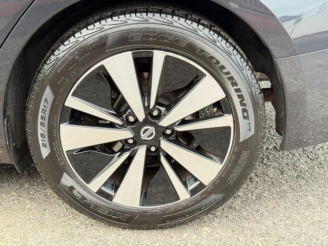 Photo of 2022 Storm Blue Metallic Nissan Altima
