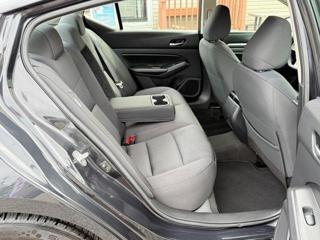 Photo of 2022 Storm Blue Metallic Nissan Altima