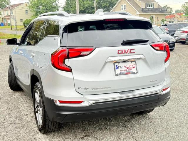 Photo of 2021 Quicksilver Metallic GMC Terrain