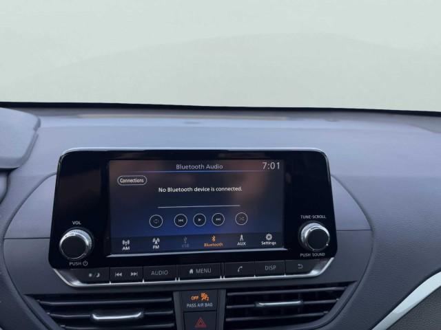 Photo of 2024 Gun Metallic Nissan Altima