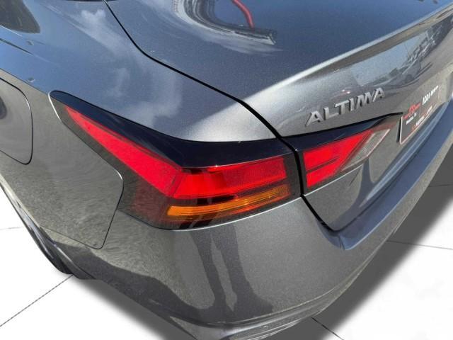 Photo of 2024 Gun Metallic Nissan Altima