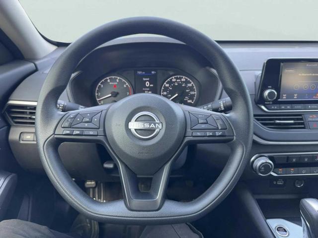 Photo of 2024 Gun Metallic Nissan Altima