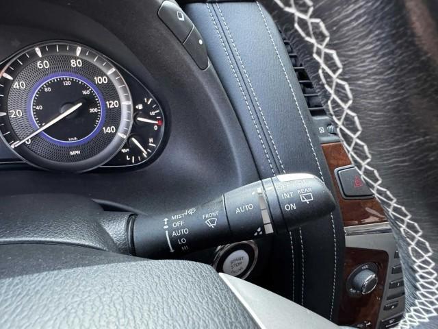 Photo of 2018 Liquid Platinum INFINITI QX80