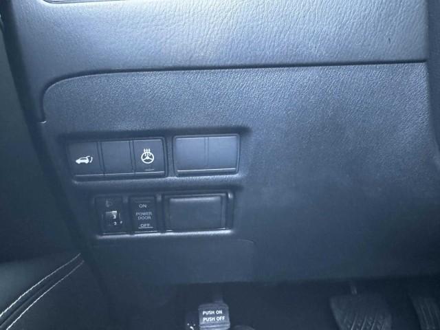 Photo of 2018 Liquid Platinum INFINITI QX80