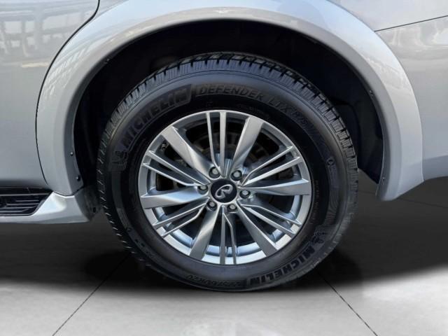 Photo of 2018 Liquid Platinum INFINITI QX80