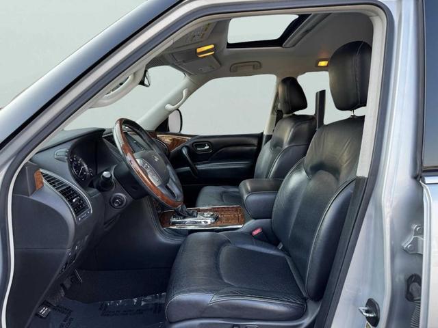 Photo of 2018 Liquid Platinum INFINITI QX80