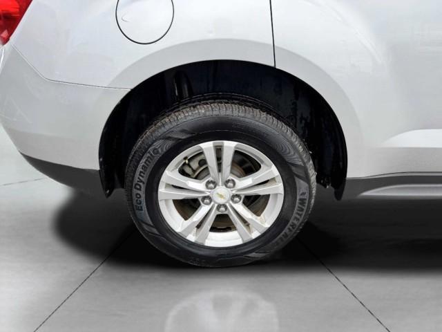 Photo of 2013 Silver Ice Metallic Chevrolet Equinox