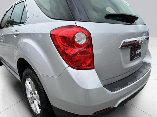 Photo of 2013 Silver Ice Metallic Chevrolet Equinox