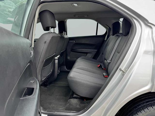 Photo of 2013 Silver Ice Metallic Chevrolet Equinox