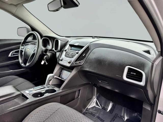 Photo of 2013 Silver Ice Metallic Chevrolet Equinox