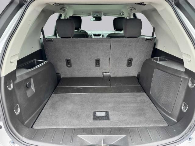 Photo of 2013 Silver Ice Metallic Chevrolet Equinox