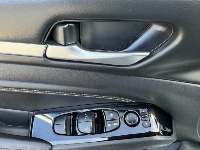 Photo of 2022 White Nissan Altima