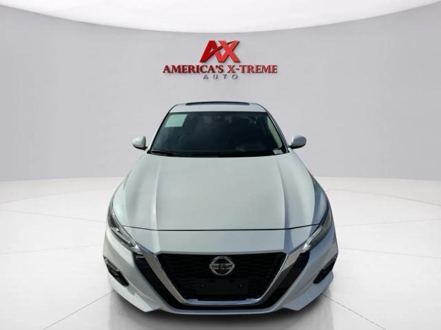 Photo of 2022 White Nissan Altima