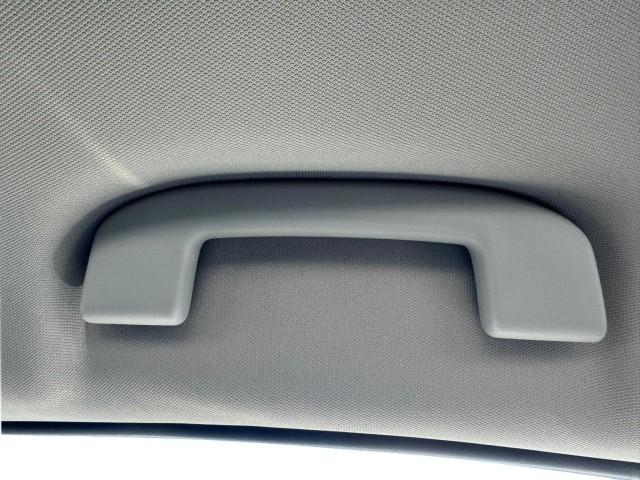 Photo of 2022 White Nissan Altima