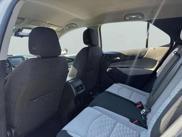 Photo of 2018 Summit White Chevrolet Equinox
