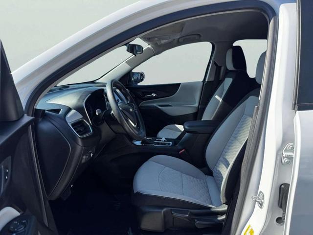 Photo of 2018 Summit White Chevrolet Equinox