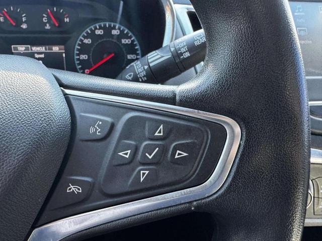 Photo of 2018 Summit White Chevrolet Equinox