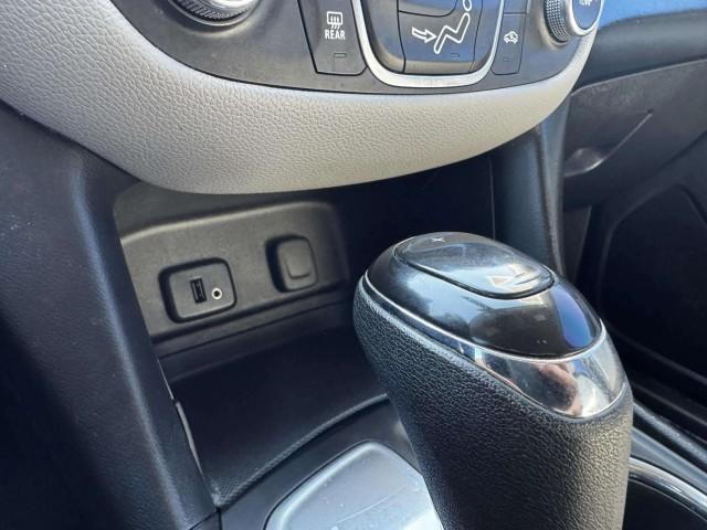 Photo of 2018 Summit White Chevrolet Equinox