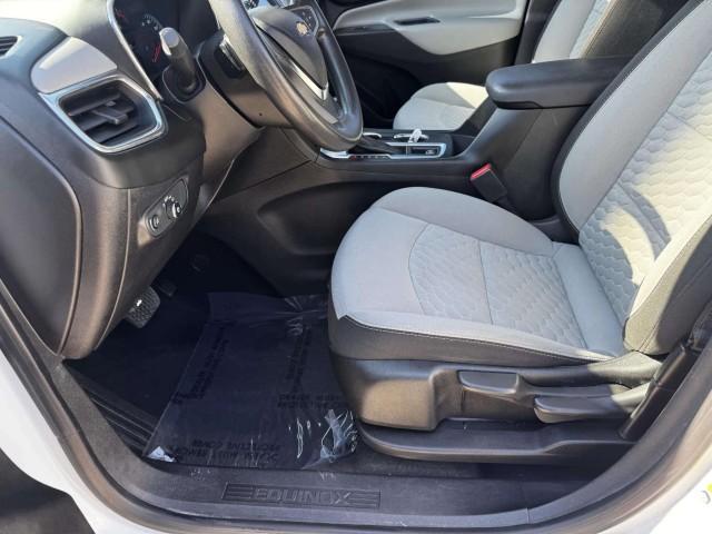 Photo of 2018 Summit White Chevrolet Equinox