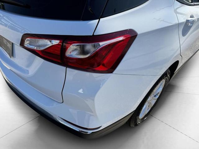 Photo of 2018 Summit White Chevrolet Equinox