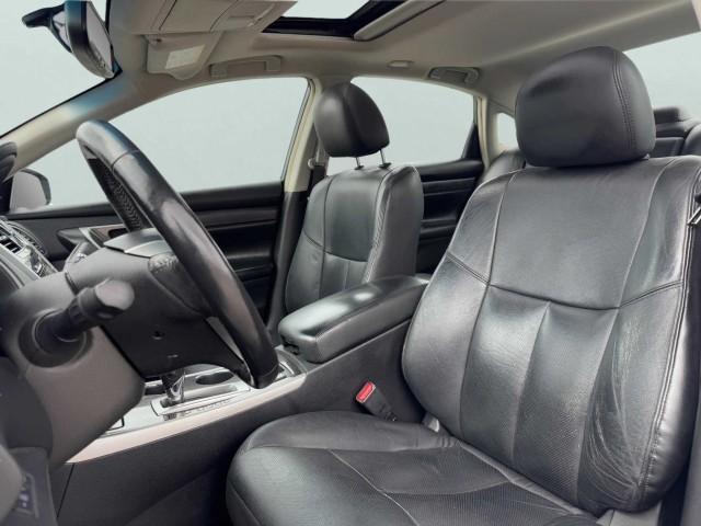 Photo of 2013 Metallic Slate Nissan Altima
