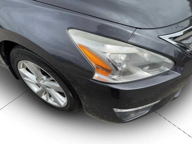 Photo of 2013 Metallic Slate Nissan Altima