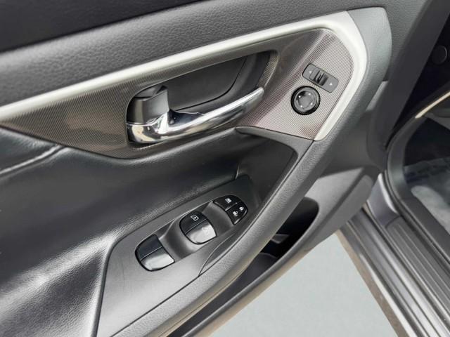 Photo of 2013 Metallic Slate Nissan Altima