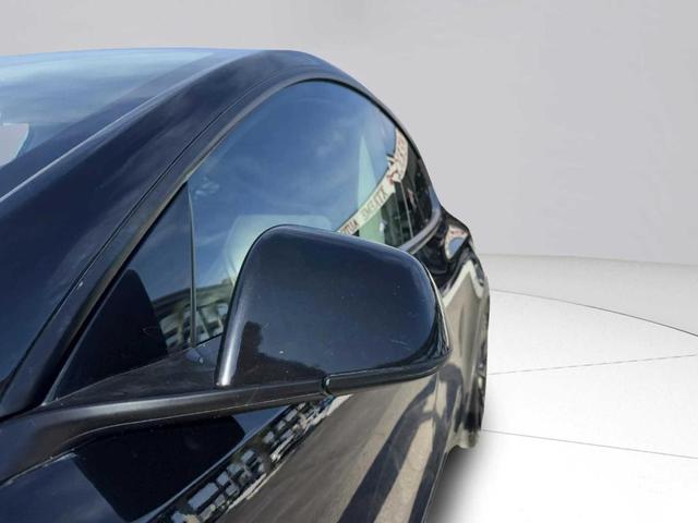 Photo of 2021 Black Tesla Model Y