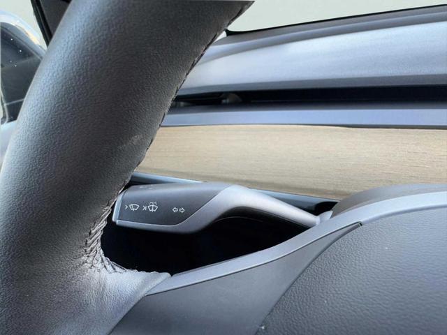 Photo of 2021 Black Tesla Model Y
