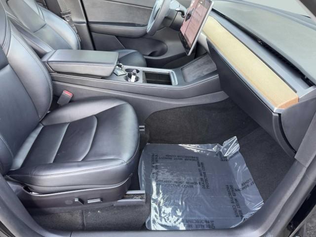 Photo of 2021 Black Tesla Model Y