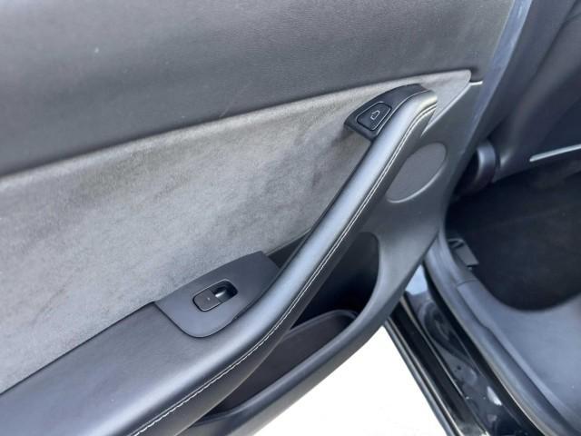 Photo of 2021 Black Tesla Model Y