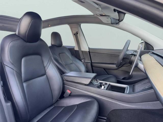 Photo of 2021 Black Tesla Model Y