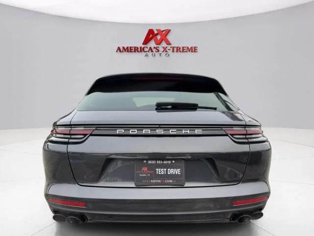 Photo of 2018 Volcano Grey Metallic Porsche Panamera